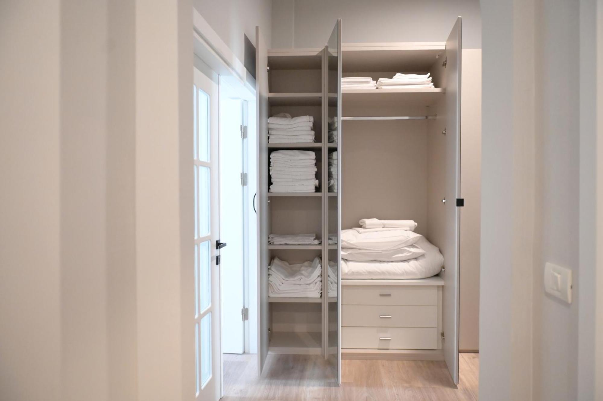 Umbrella Street Center Luxury 2 Bedroom * Bucureşti