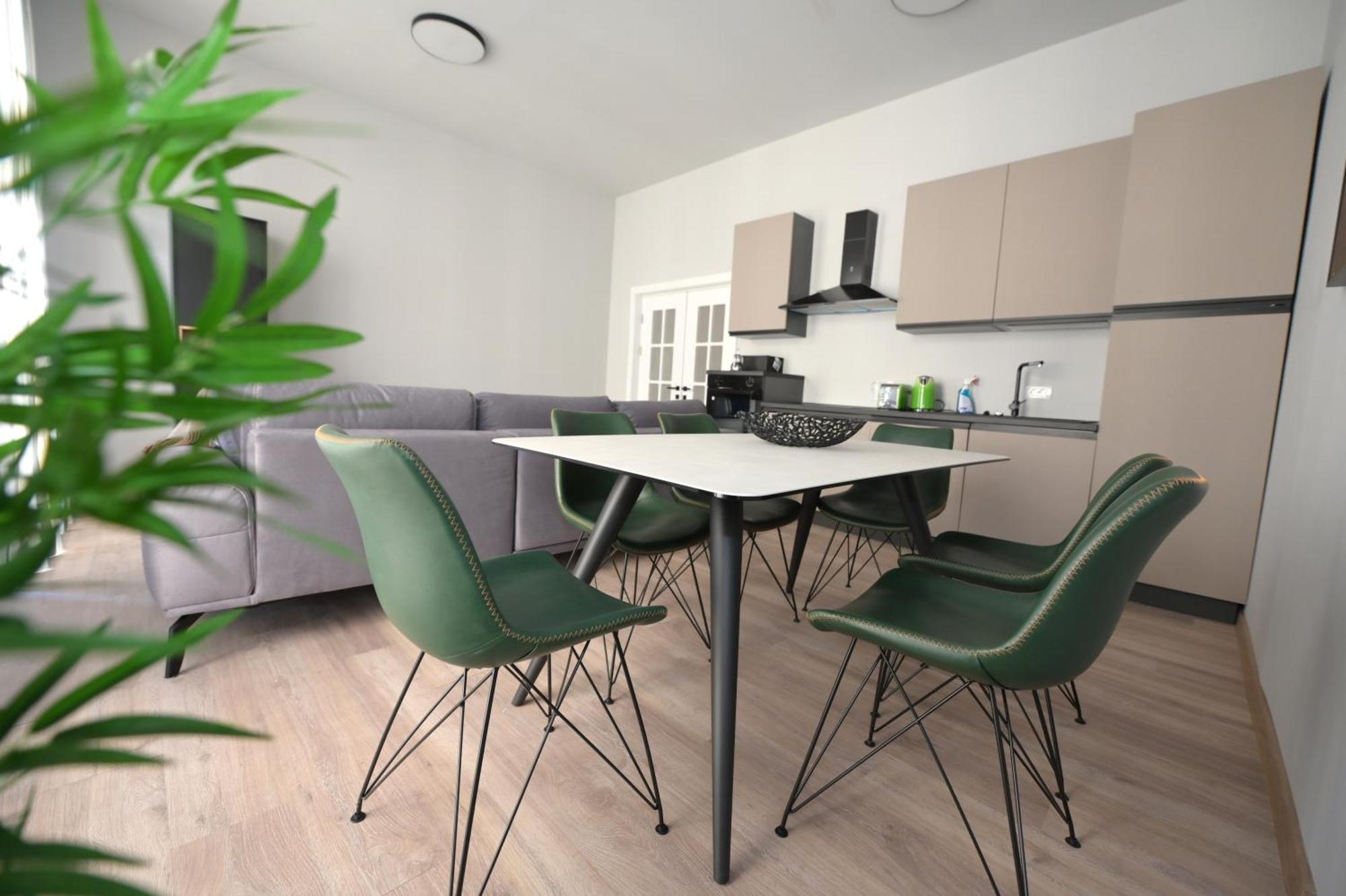 Umbrella Street Center Luxury 2 Bedroom Bucureşti